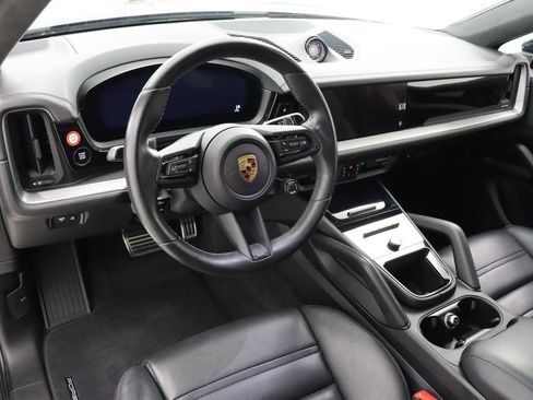 Used 2024 Porsche Cayenne Coupe w/ Premium Package Plus AWD/4WD image 15