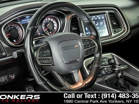 Used 2022 Dodge Challenger R/T Scat Pack RWD image 15