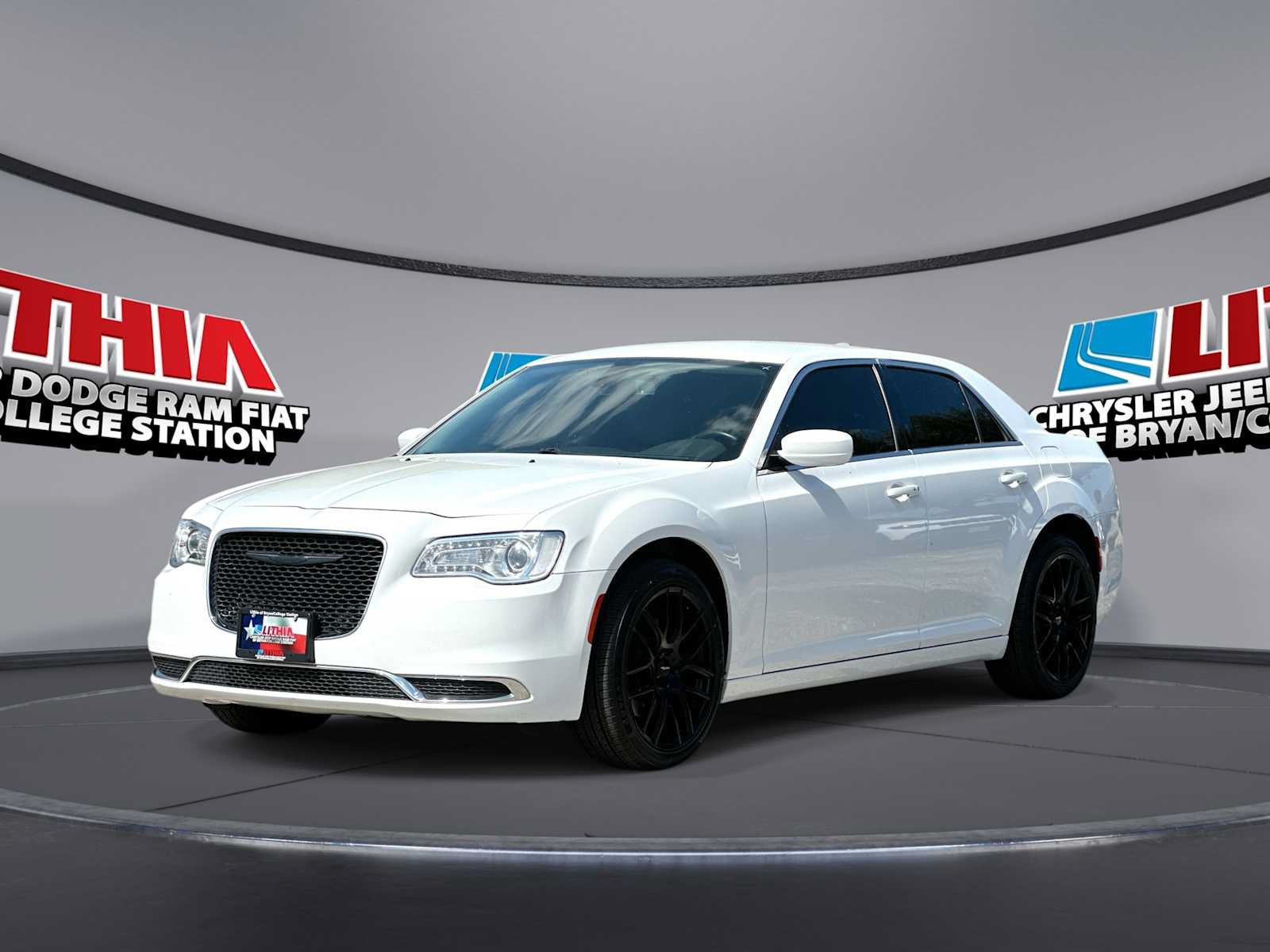 Used 2019 Chrysler 300 Touring L w/ Quick Order Package 22F AWD/4WD image 1