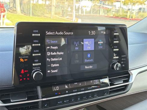 Used 2022 Toyota Sienna XLE w/ XLE Plus Package image 20