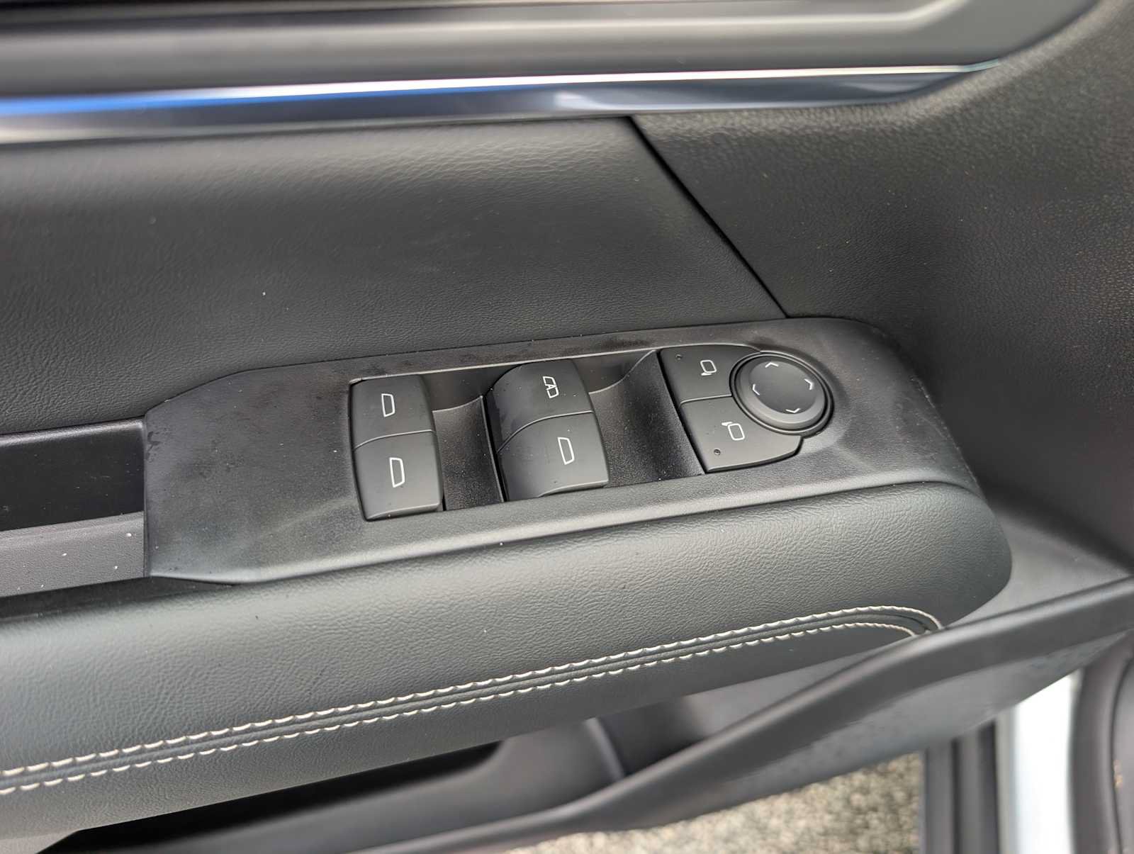 New 2027 GMC Terrain Elevation w/ LPO, Floor Liner Package AWD/4WD image 29