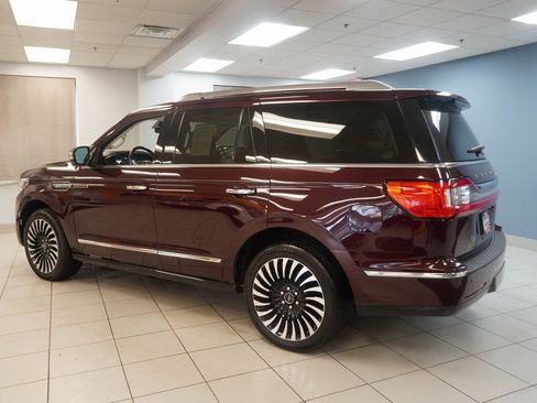 Used 2018 Lincoln Navigator Black Label image 8