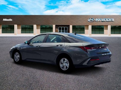 New 2026 Hyundai Elantra SE w/ Cargo Package image 4
