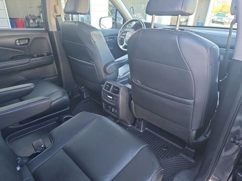 Used 2019 Honda Pilot Touring image 11