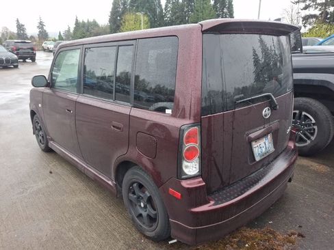 Used 2005 Scion xB image 6