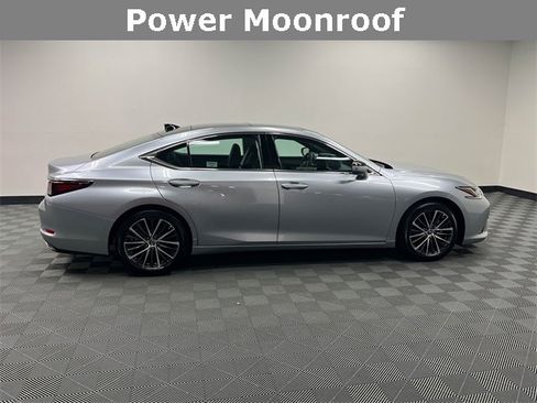 Certified 2025 Lexus ES 350 w/ Premium Package image 4