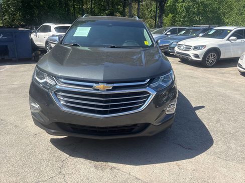 Used 2020 Chevrolet Equinox Premier FWD image 3