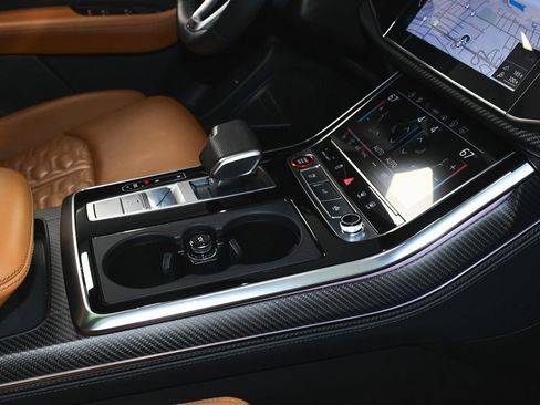 Used 2024 Audi RS Q8 w/ Black Optic Package image 89