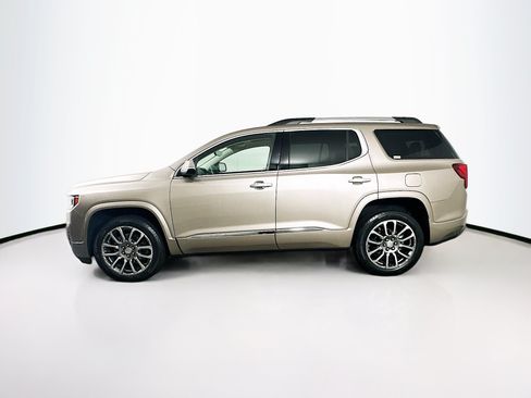 Used 2023 GMC Acadia Denali w/ Denali Ultimate Package FWD image 4