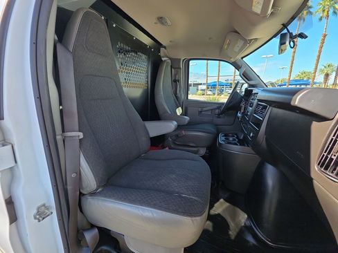 Used 2023 GMC Savana 2500 Work Van w/ Driver Convenience Package image 27