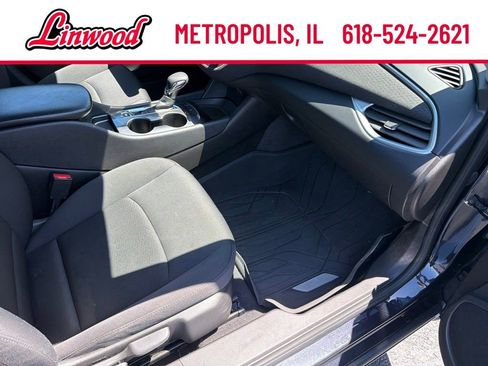 Used 2023 Chevrolet Malibu LS w/ LPO, Floor Liner Package FWD image 8