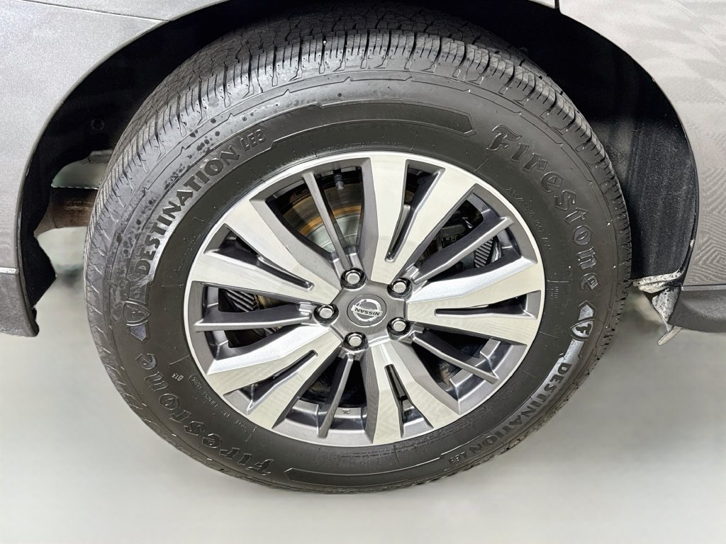 Used 2020 Nissan Pathfinder SV AWD/4WD image 32