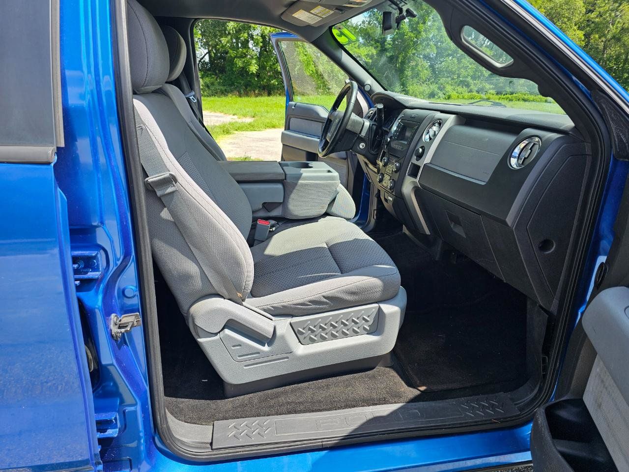 Used 2013 Ford F150 XLT w/ XLT Chrome Pkg AWD/4WD image 12