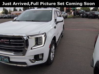 Used 2022 GMC Yukon SLT w/ SLT Premium Package