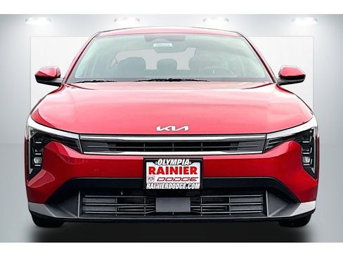 Used 2025 Kia K4 LXS image 3