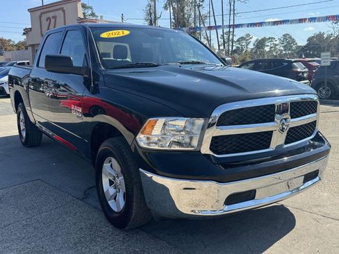 Used 2021 RAM 1500 Classic SLT image 3