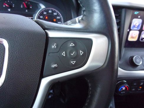 Used 2018 GMC Acadia SLT image 22