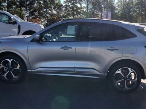 Used 2023 Ford Escape ST-Line Elite image 6