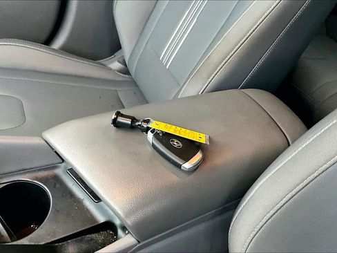 Used 2021 Hyundai Elantra SEL image 14