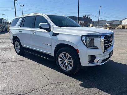 Used 2024 GMC Yukon SLT w/ SLT Luxury Package