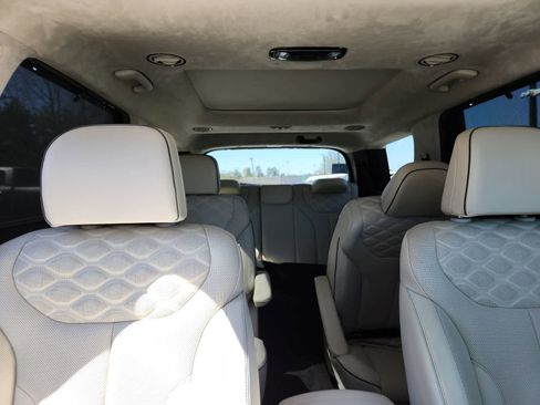 Used 2021 Hyundai Palisade Calligraphy image 19