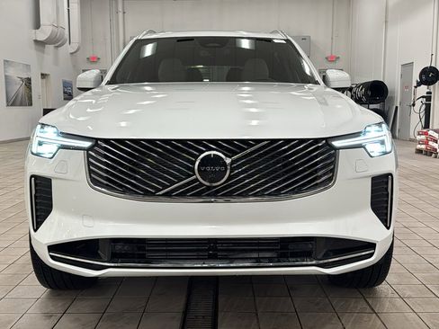 New 2026 Volvo XC90 T8 Plus w/ Protection Package Premier image 10