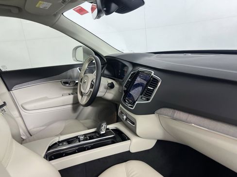Used 2025 Volvo XC90 T8 Plus w/ Protection Package Premier image 34
