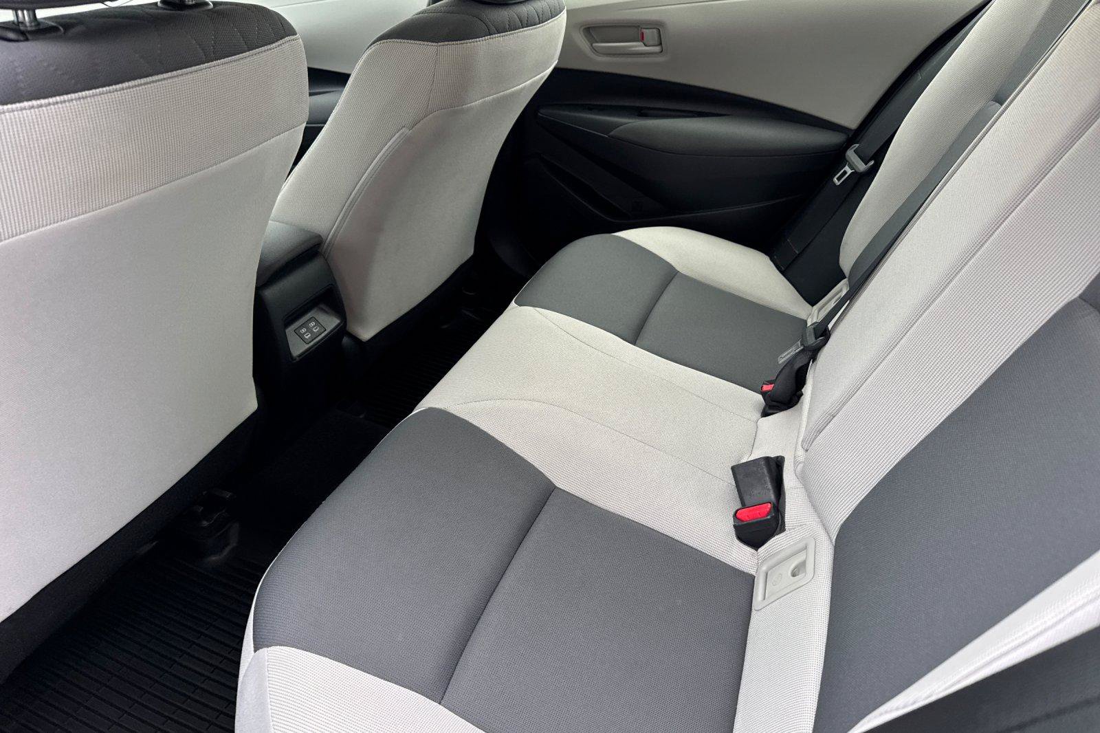 Used 2024 Toyota Corolla LE FWD image 14
