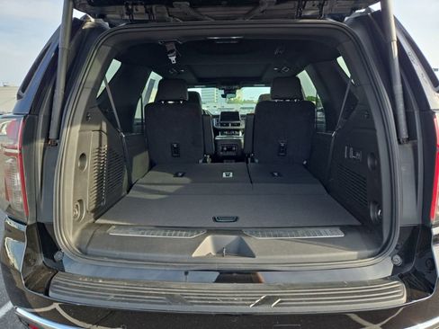 Used 2024 Chevrolet Tahoe Premier AWD/4WD image 14