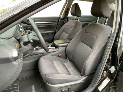 Used 2023 Nissan Altima 2.5 SV image 25