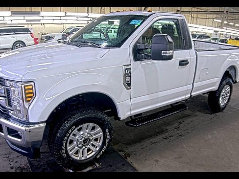 Used 2019 Ford F250 XLT w/ XLT Value Package image 19