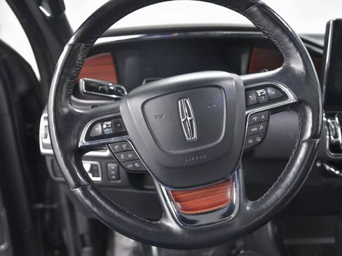 Used 2023 Lincoln Navigator Reserve AWD/4WD image 17