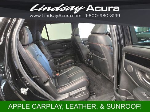 Used 2025 Honda Pilot TrailSport image 11