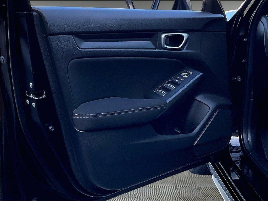 Used 2024 Honda Civic Sport image 9