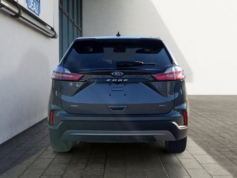 Certified 2022 Ford Edge SEL w/ Convenience Package image 4