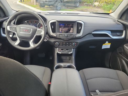 Used 2023 GMC Terrain SLE image 14
