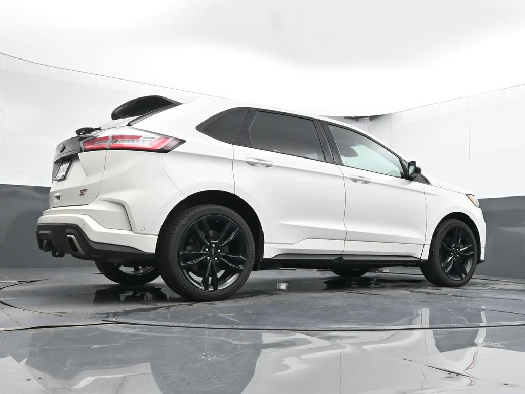 Used 2020 Ford Edge ST w/ Equipment Group 401A AWD/4WD image 30