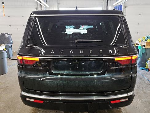 Used 2024 Jeep Wagoneer 4WD w/ Premium Group I image 5