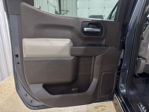 Used 2021 Chevrolet Silverado 1500 LT image 25
