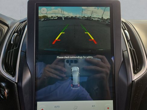 Certified 2022 Ford Edge SEL w/ Convenience Package image 19