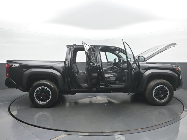 Used 2024 Toyota Tacoma TRD Off-Road AWD/4WD image 55