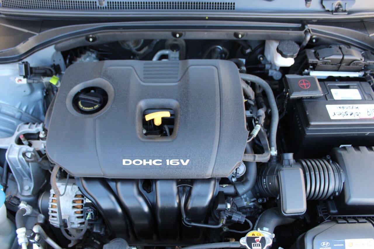 Used 2019 Hyundai Veloster 2.0 FWD image 12