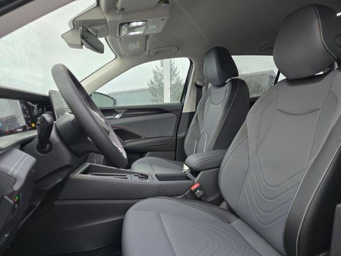New 2026 Volkswagen Tiguan SE AWD/4WD image 17