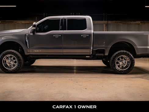 Used 2023 Ford F250 Lariat w/ Sport Appearance Package image 5