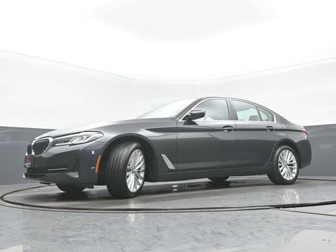 Used 2022 BMW 530i xDrive w/ Premium Package image 30