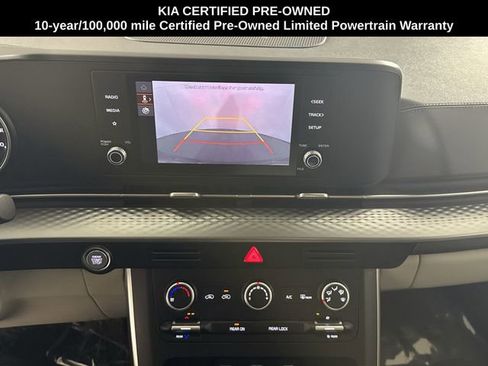 Certified 2023 Kia Carnival LX image 7