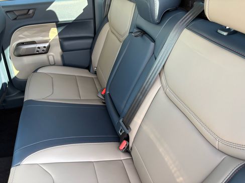 New 2025 Ford Maverick Lariat w/ 4K Tow Package image 33