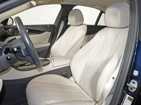 Certified 2022 Mercedes-Benz E 350 4MATIC Sedan image 13