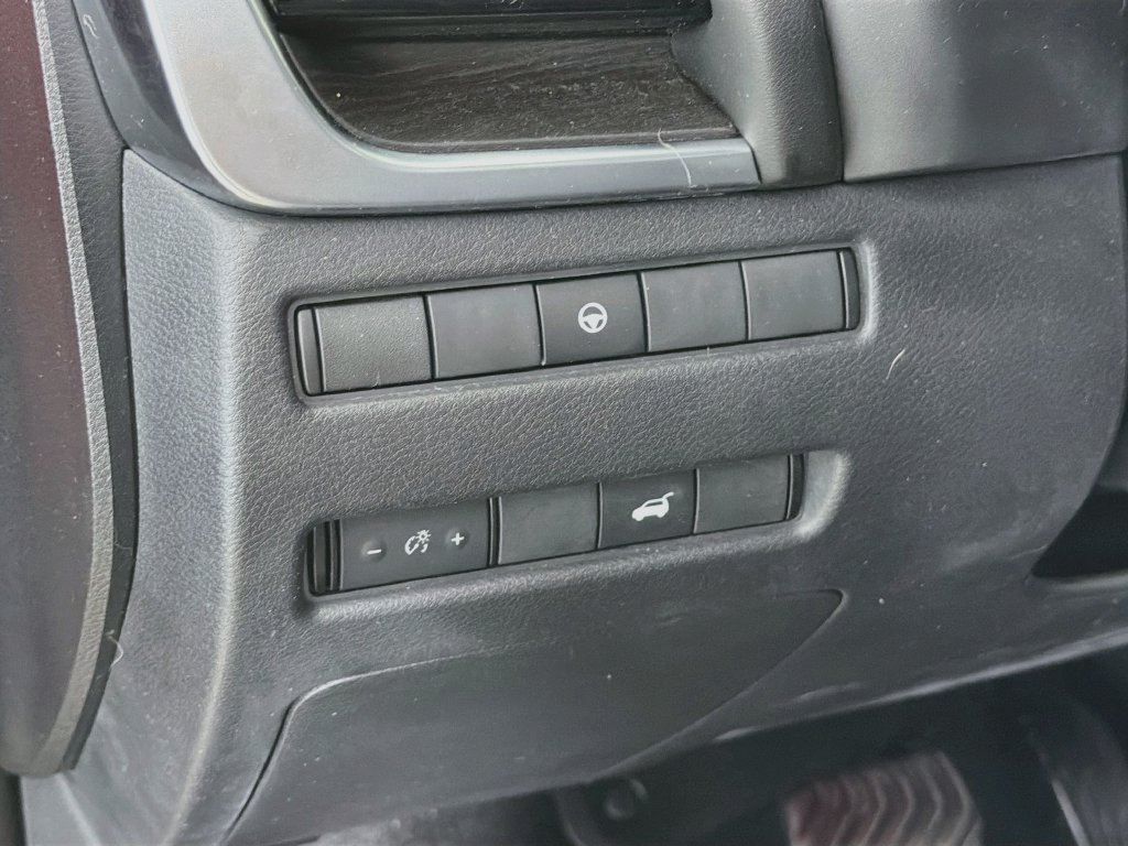 Used 2021 Nissan Rogue SL FWD image 13