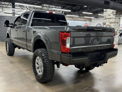 Used 2019 Ford F250 Lariat w/ Lariat Ultimate Package AWD/4WD image 10